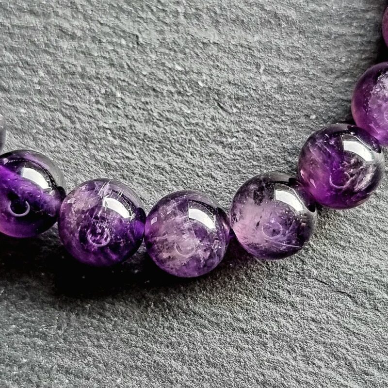 Armband aus glänzendem Amethyst