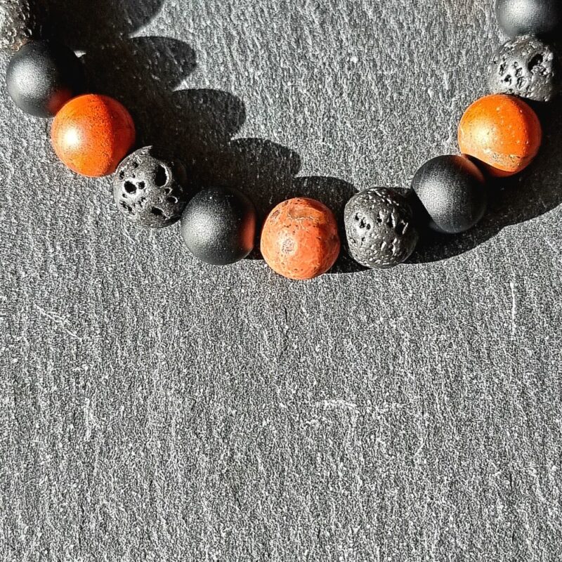 Bracelet Jaspe Rouge avec Pierre de Lave et Onyx mat