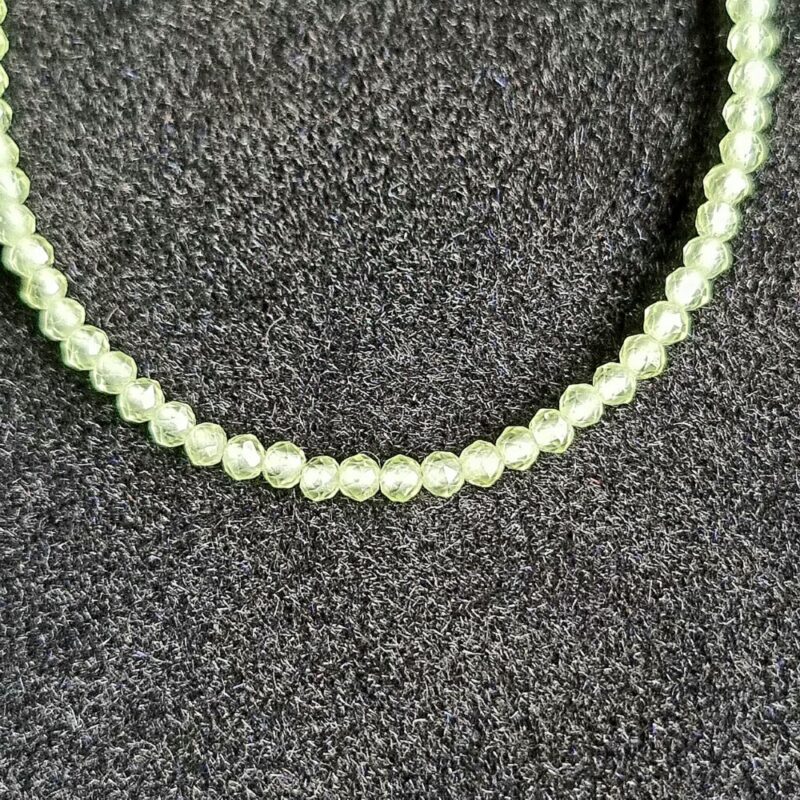 Peridot bracelet with 925 clasp