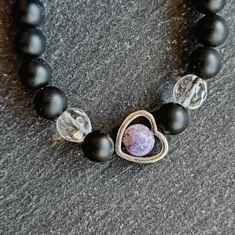 Bracelet Onyx mat avec Cristal de Roche facettée Brillant et Agate Violette Verte facettée Brillante et cœur 925 argenté