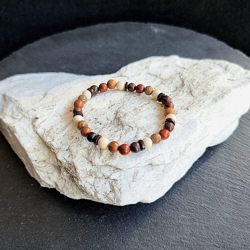 Bracciale Magnesite lucida con legno di sandalo e cocco opaco